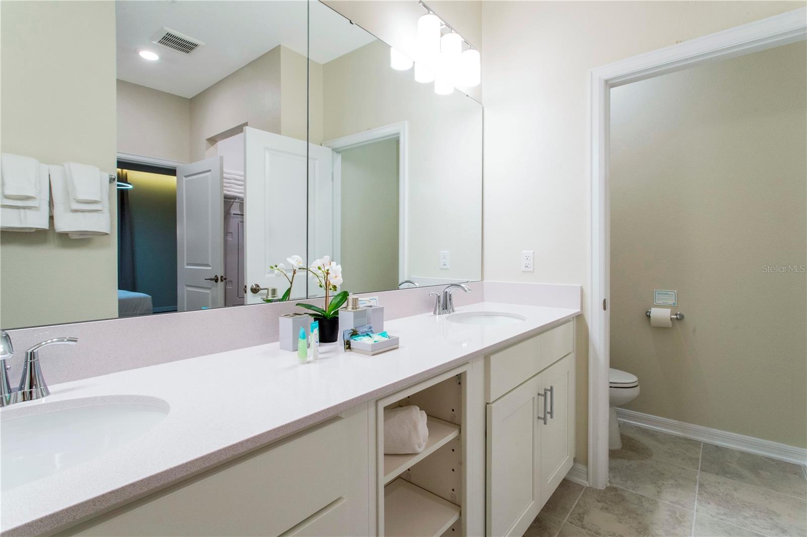 3161 PARADOX CIR #403