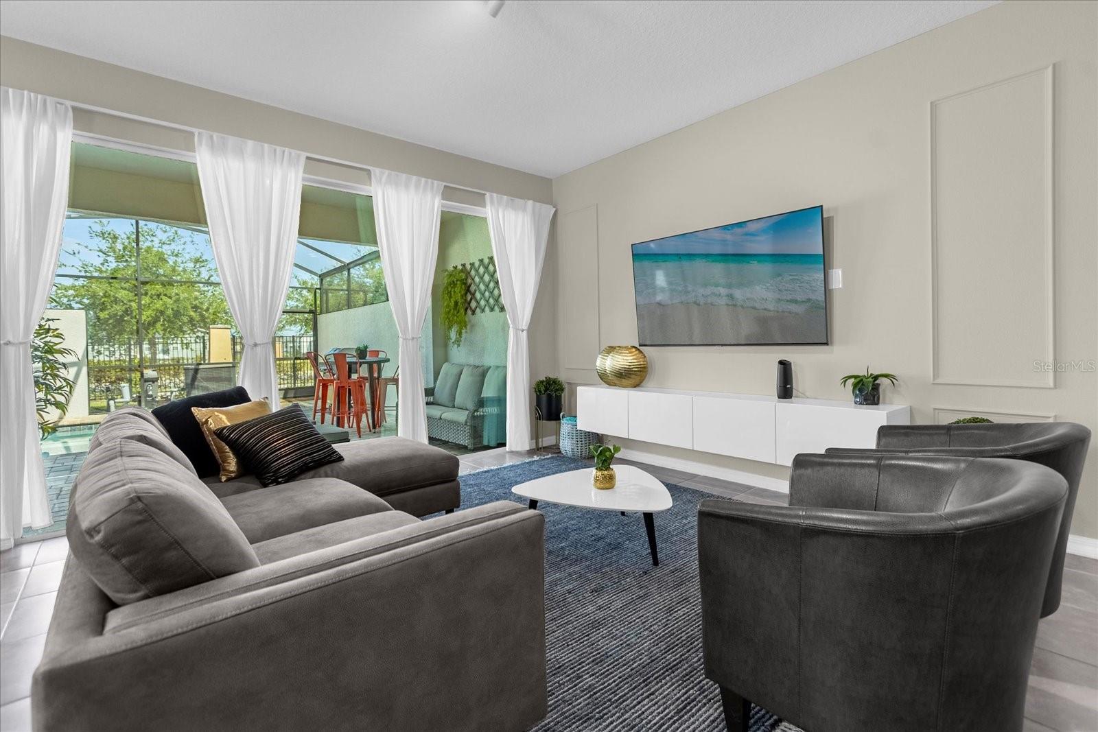 1555 CAREY PALM CIR