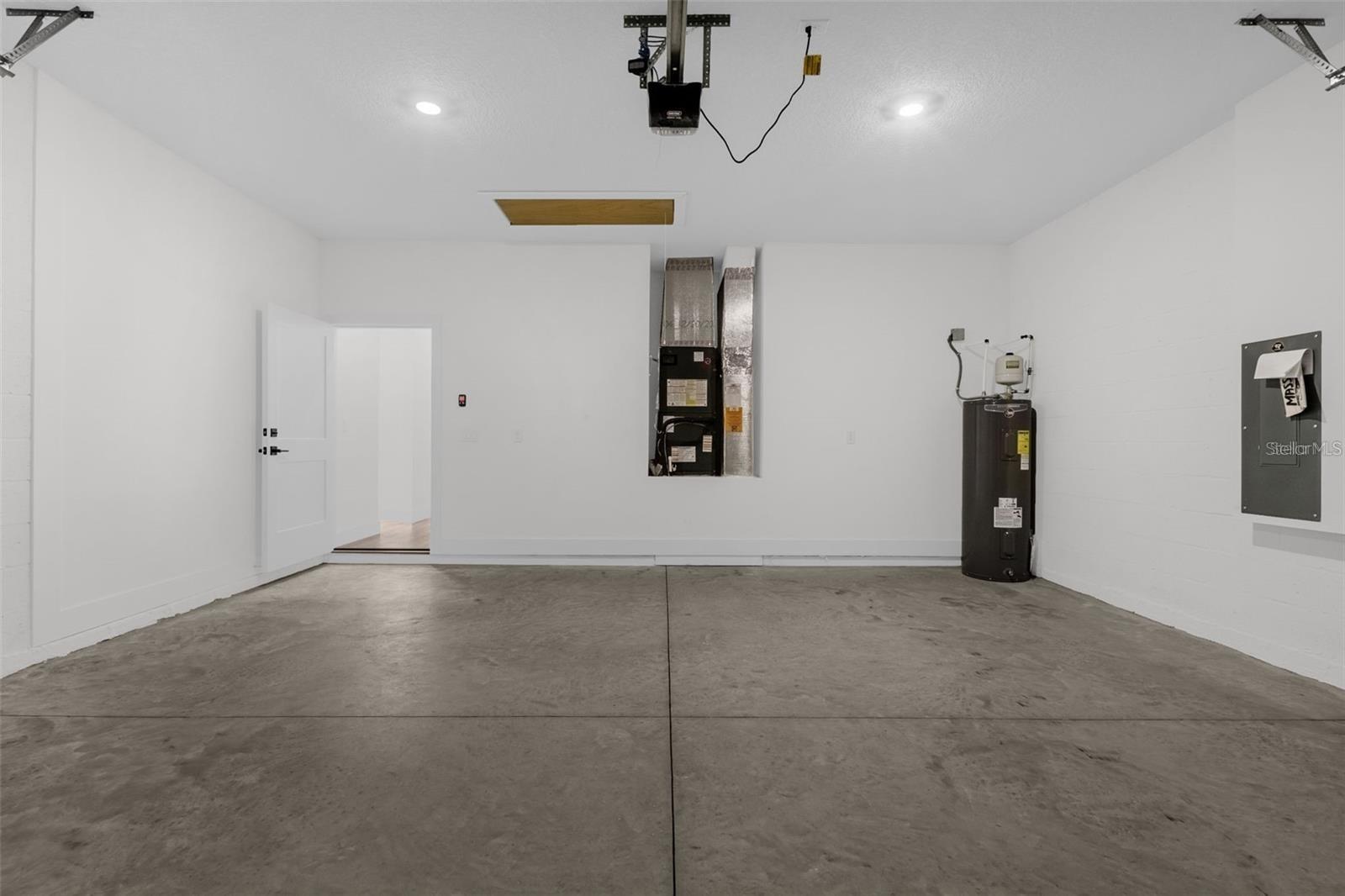 6476 N SANDBORN LOOP