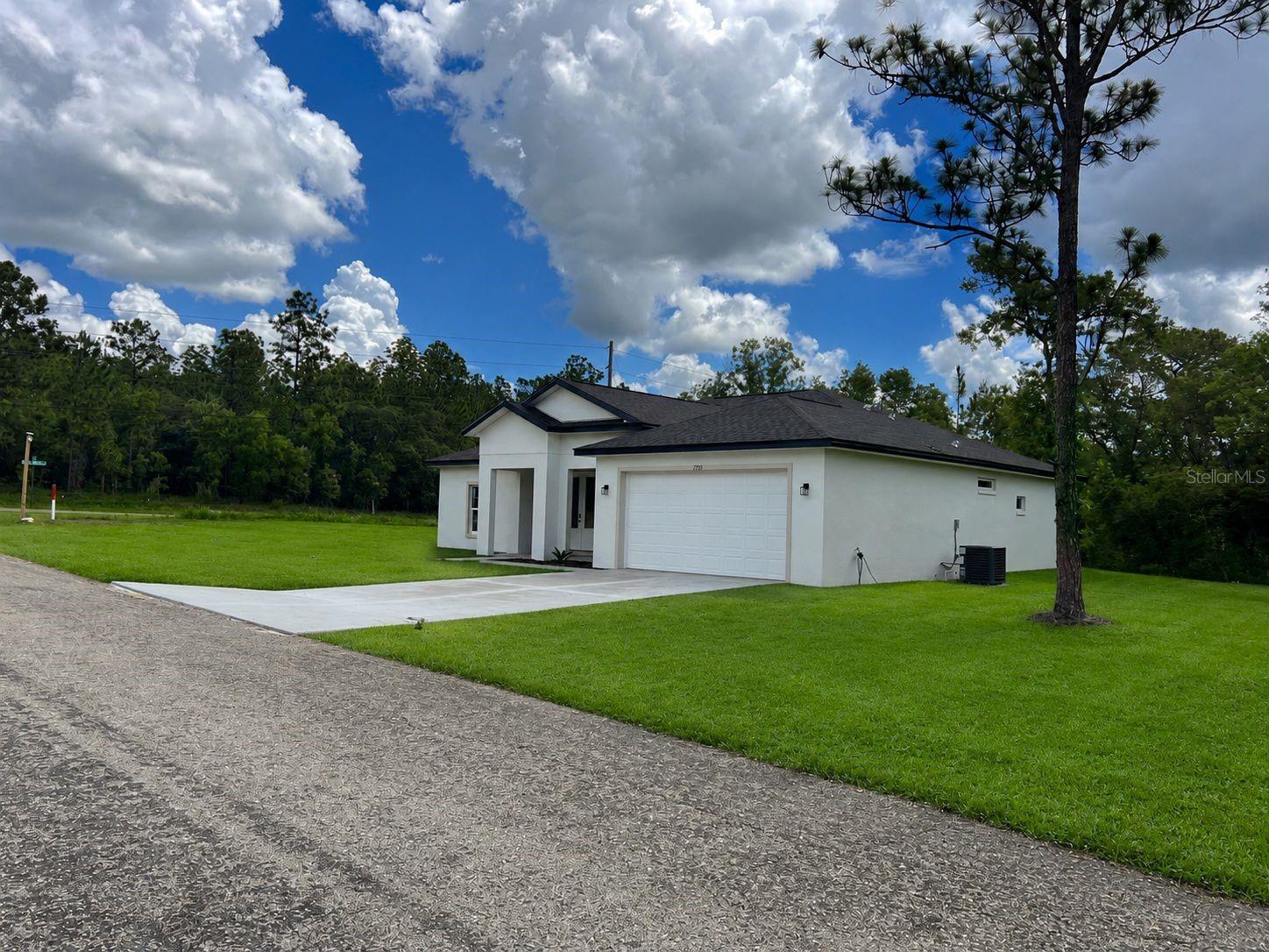 7325 N GALT PT