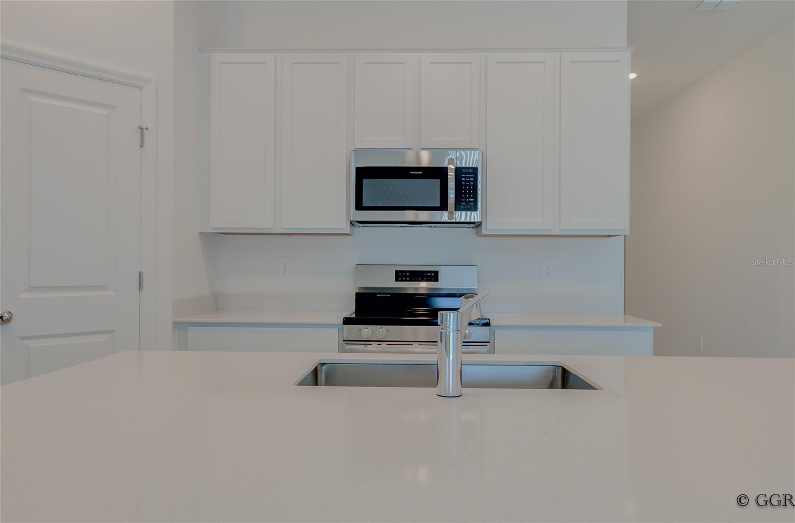 1496 BRENTWOOD DR