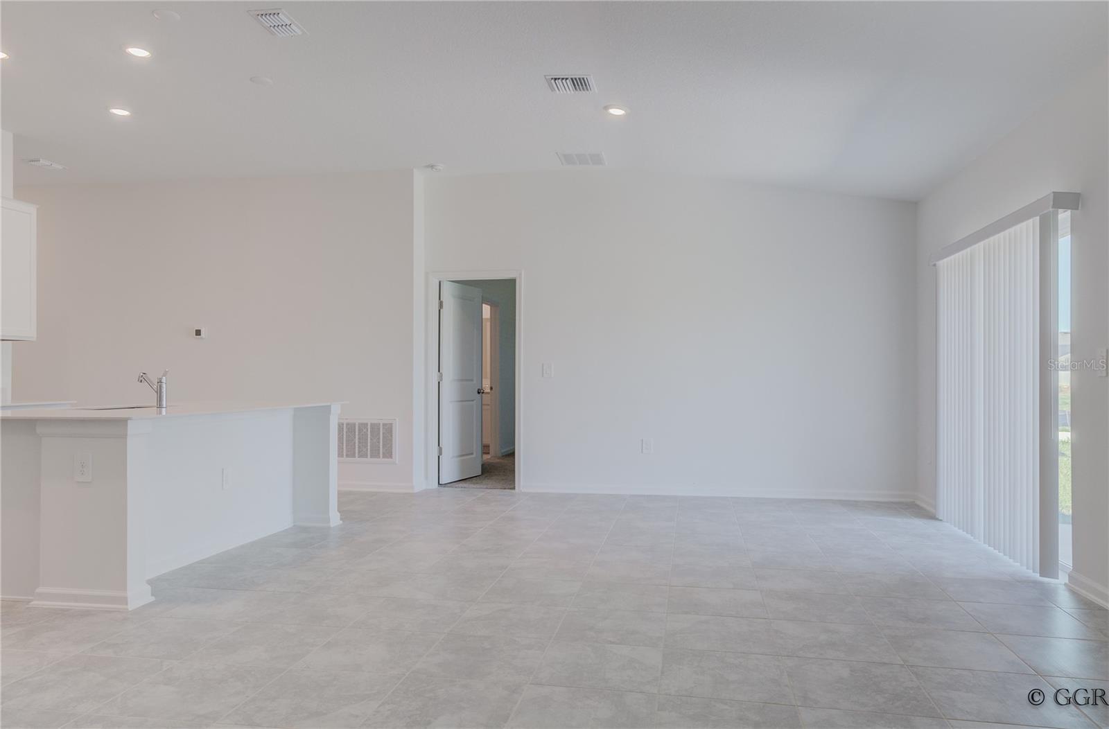 1496 BRENTWOOD DR