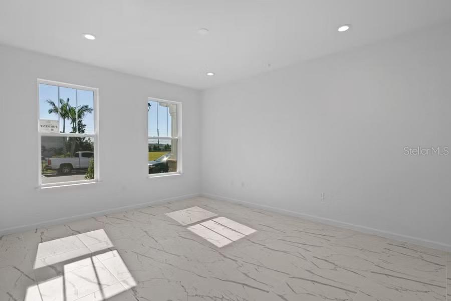 1601 PINECLIFF DR