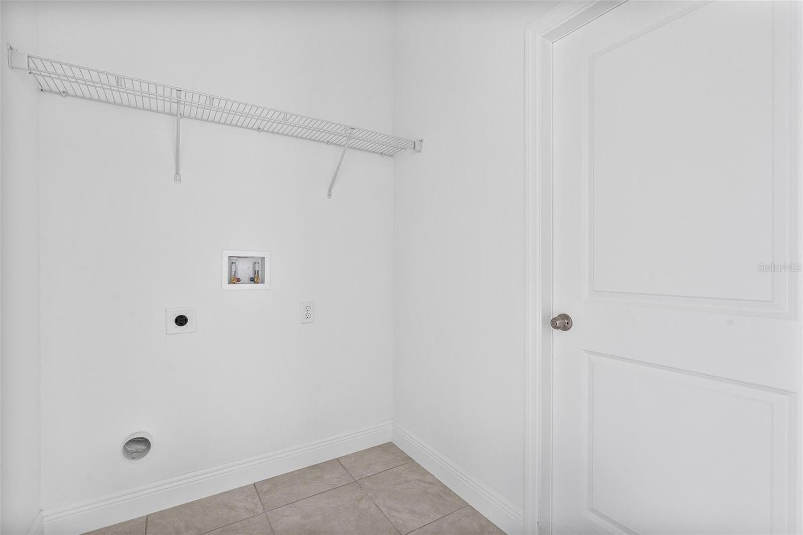2701 W TRACY CT