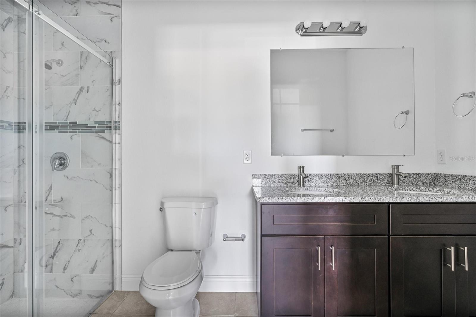 2701 W TRACY CT