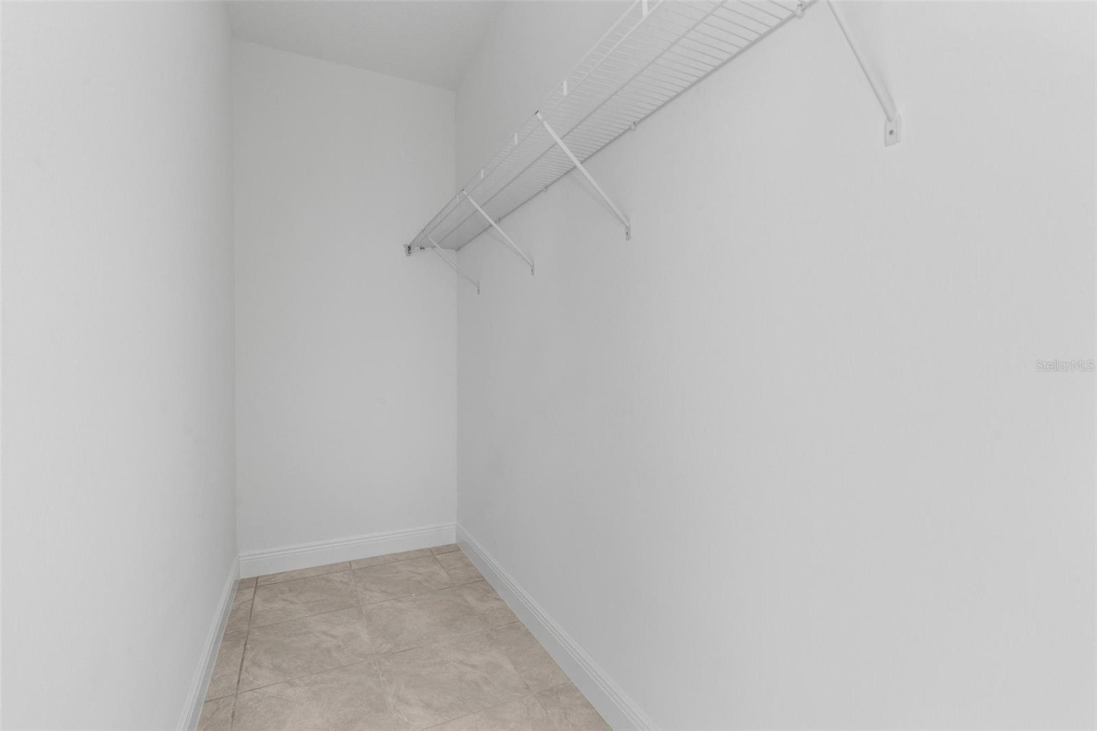 2701 W TRACY CT