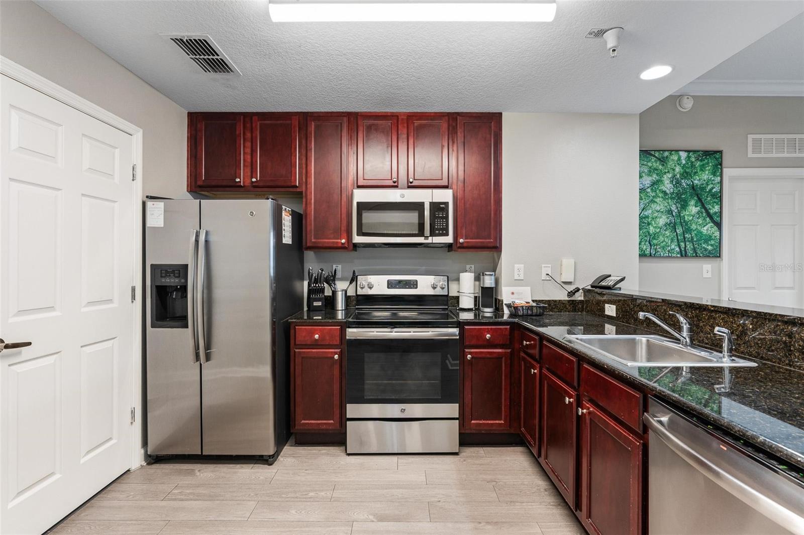 14501 GROVE RESORT AVE #1629