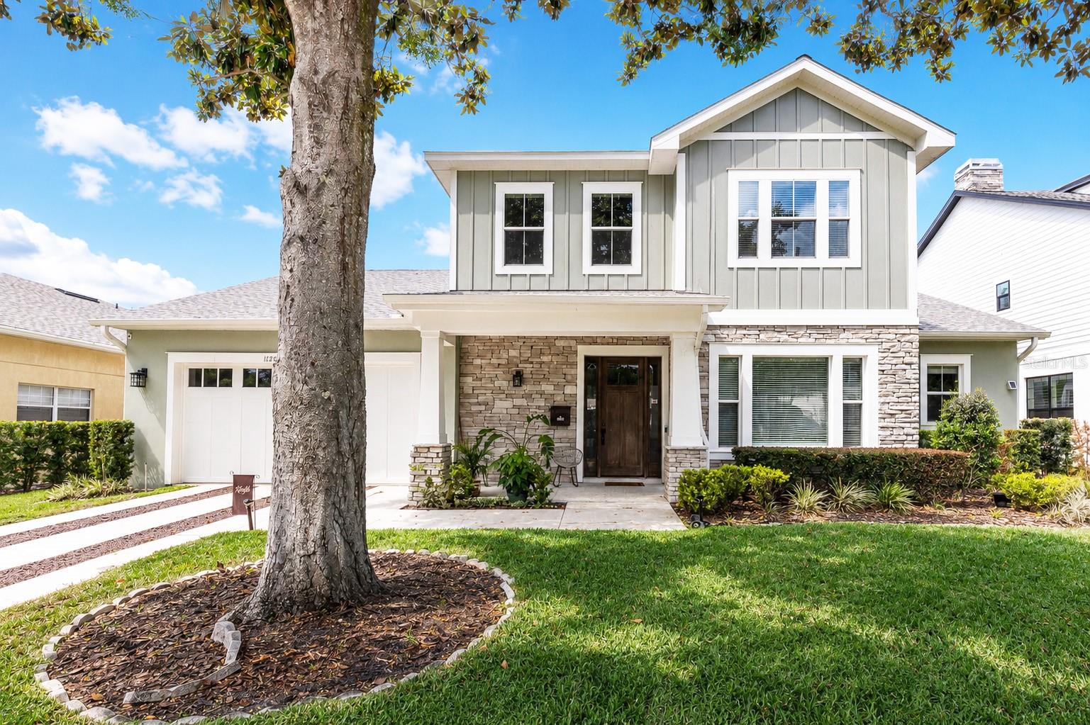 1126 EDWARDS LN