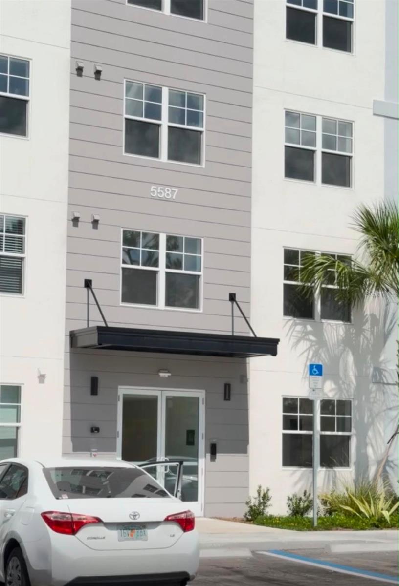 5587 MILLENIA PARK BLVD #518