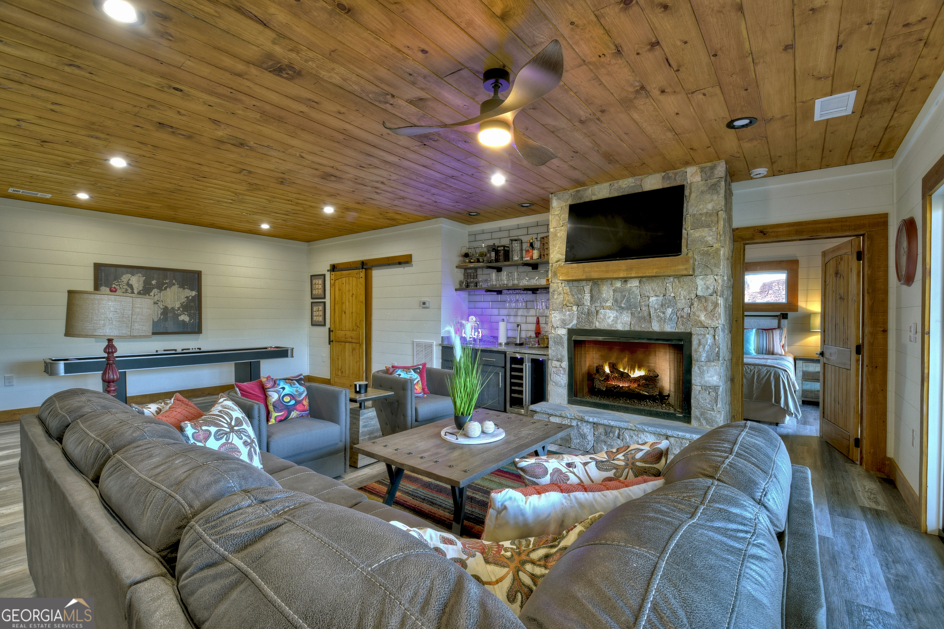 1050 Eaton Road