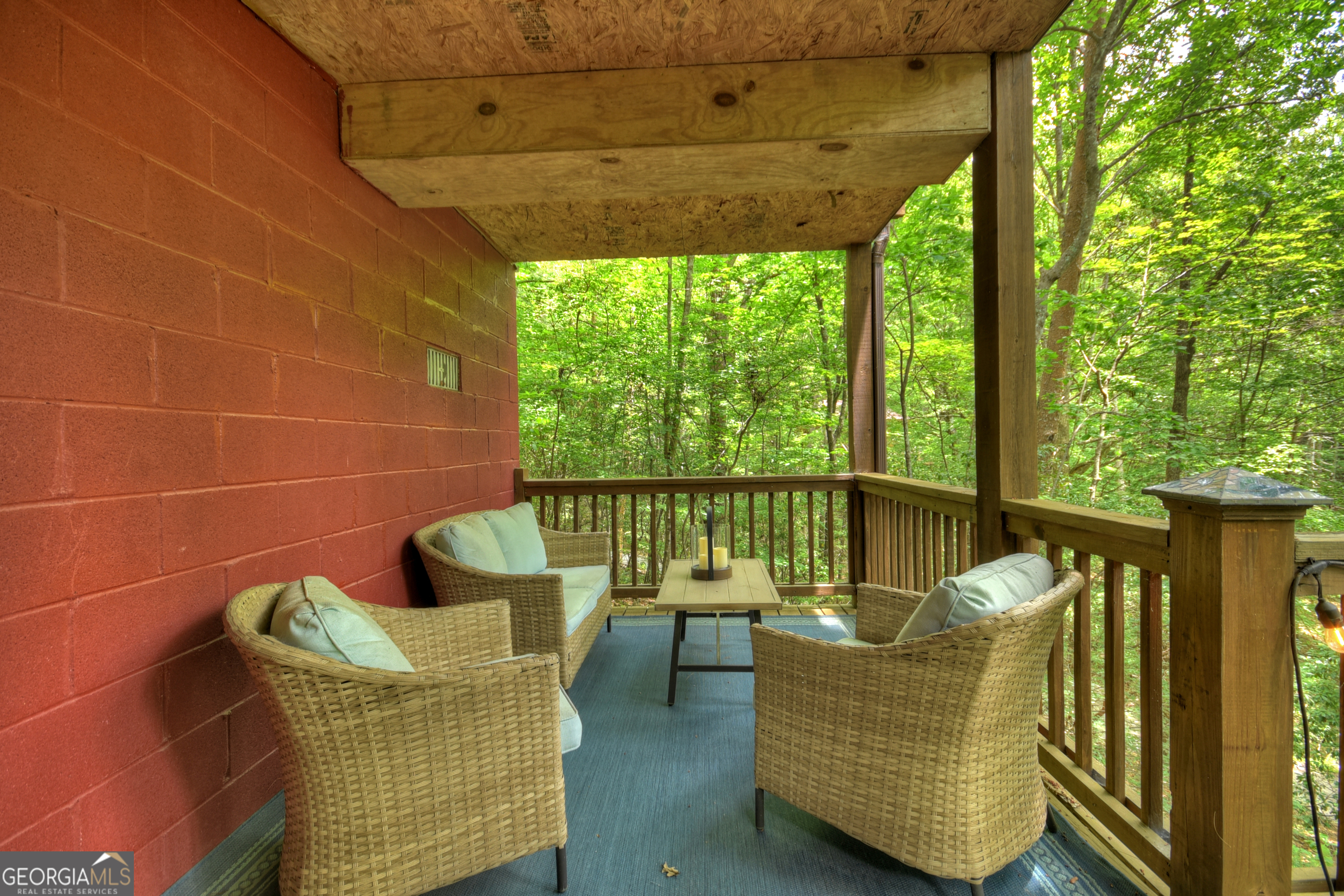 135 Tomahawk Trail