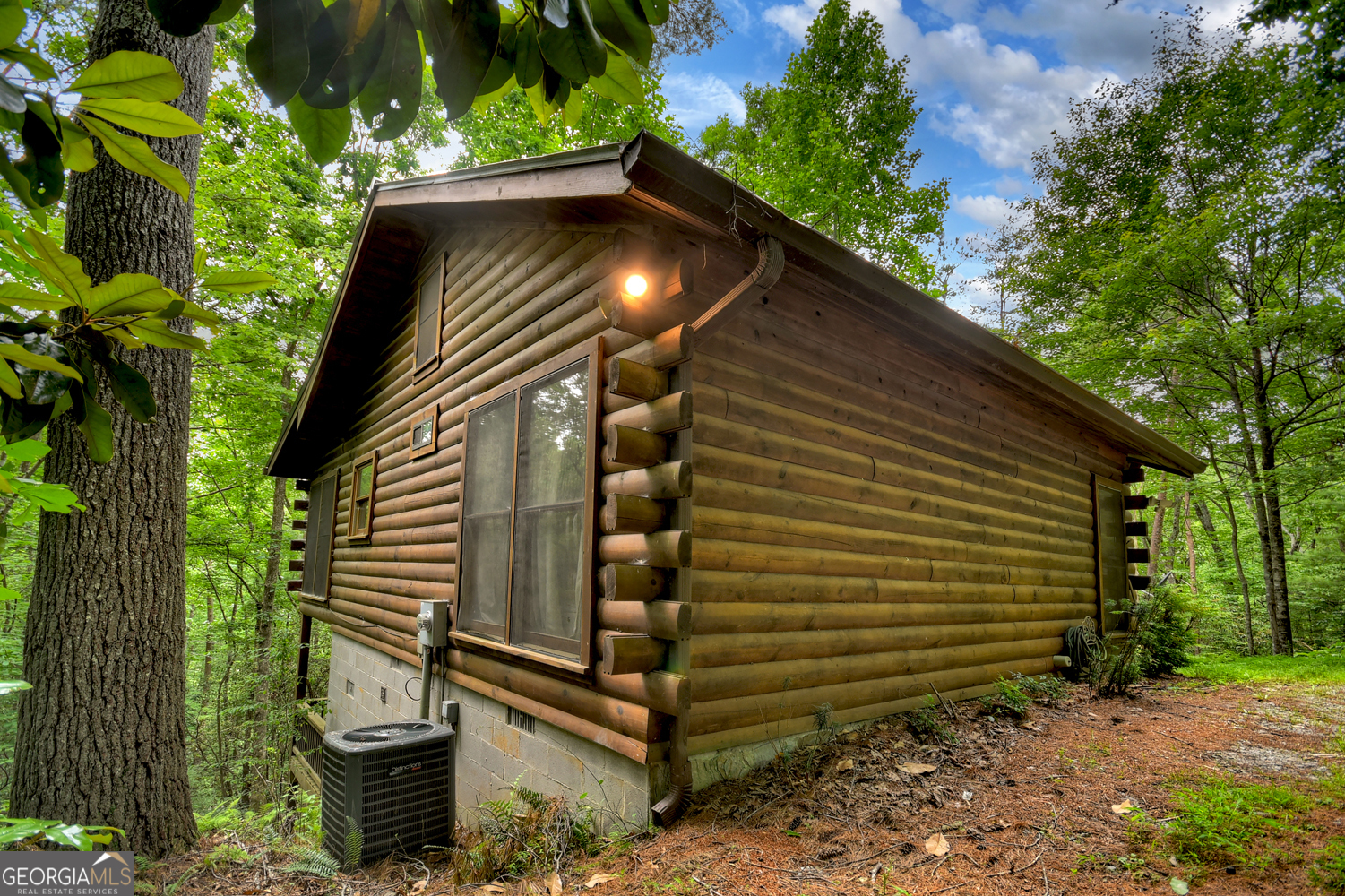 135 Tomahawk Trail