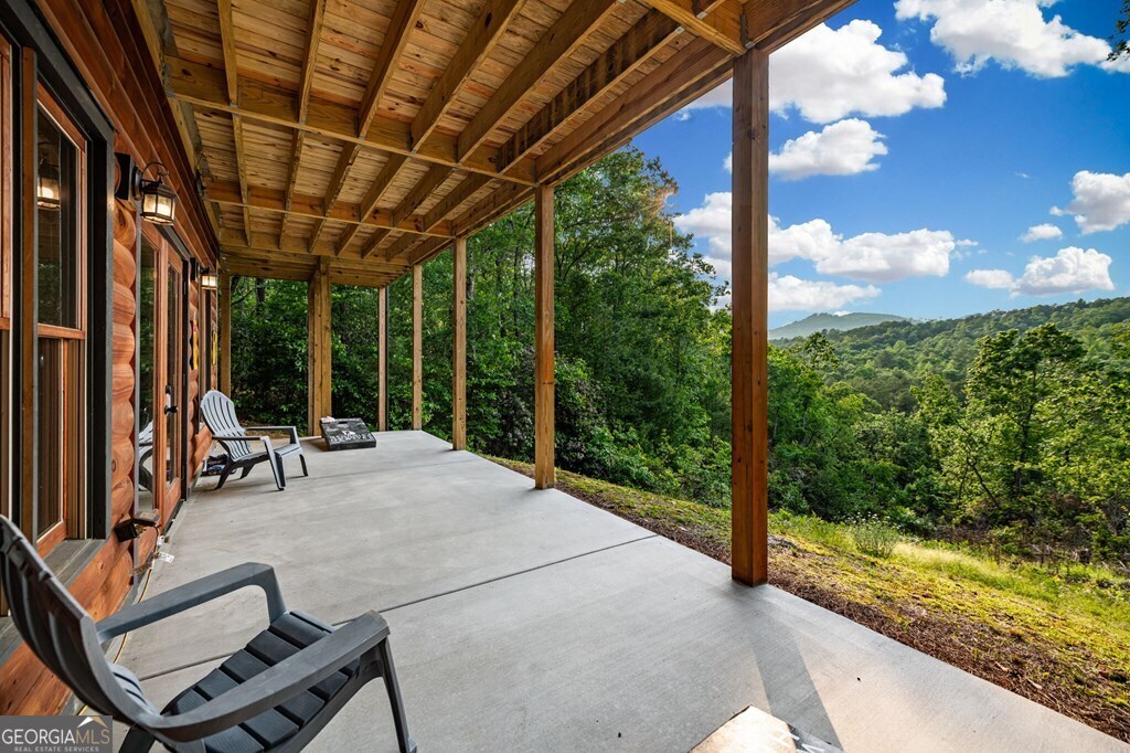 490 Walnut Hills Drive