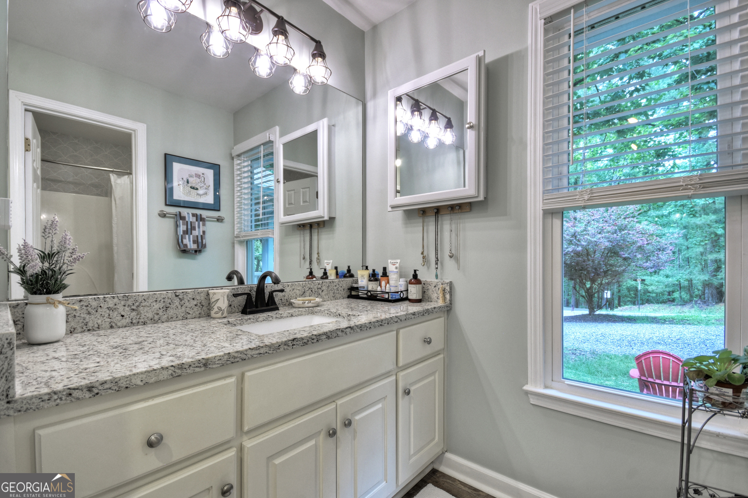 27 Ivy Street # 1113