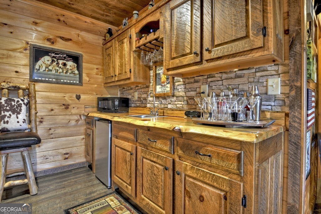 302 Indian Ridge Road