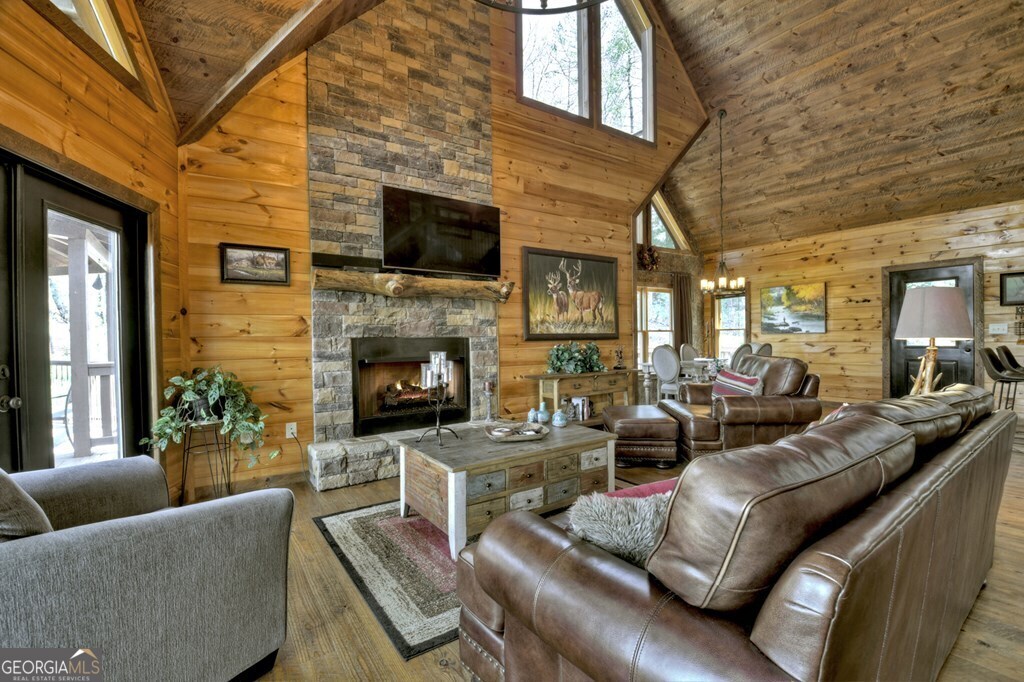 302 Indian Ridge Road