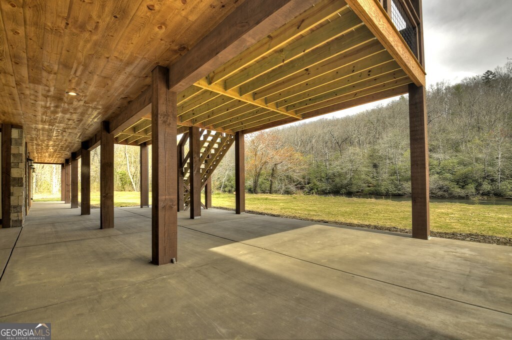 494 Riverbend Manor