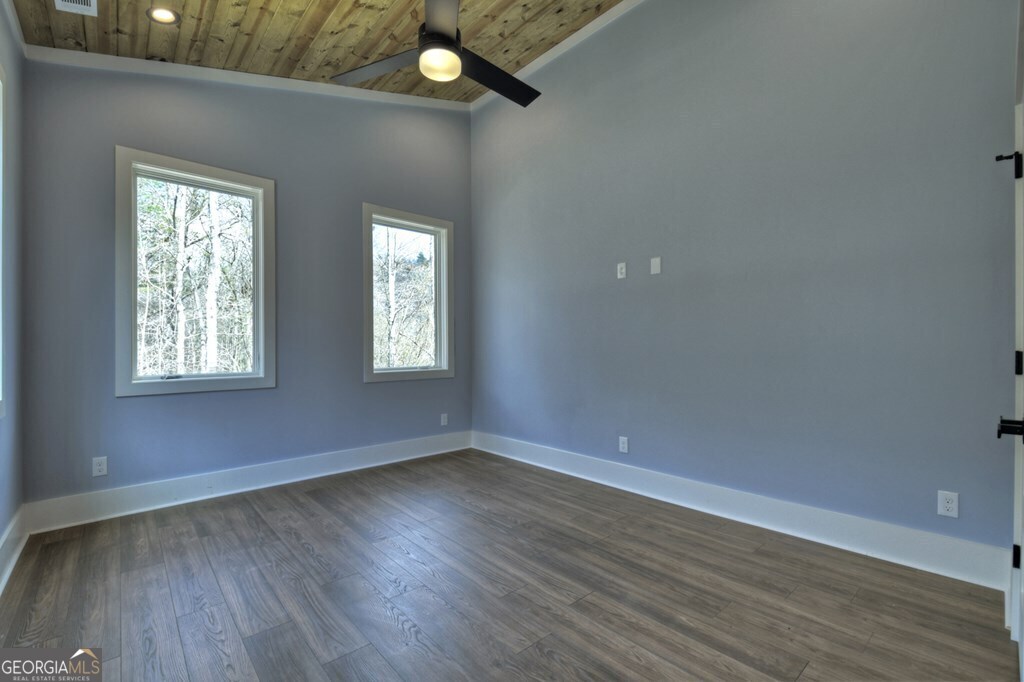 494 Riverbend Manor