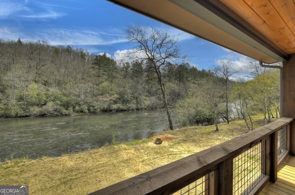 494 Riverbend Manor