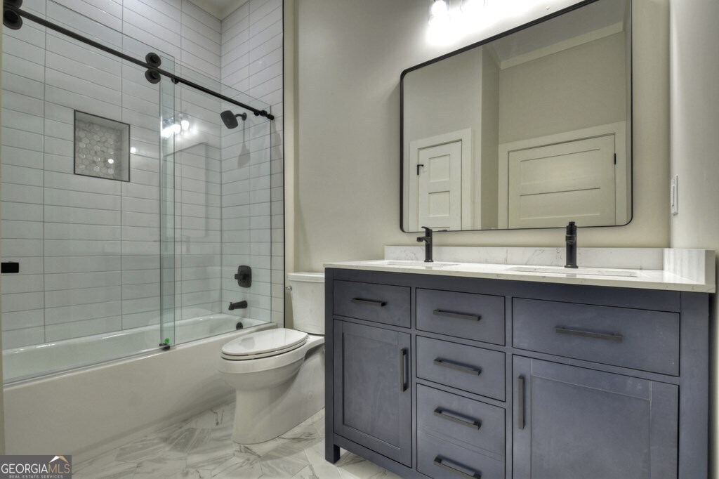 494 Riverbend Manor