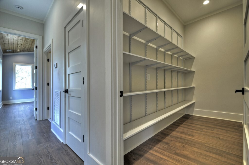 494 Riverbend Manor