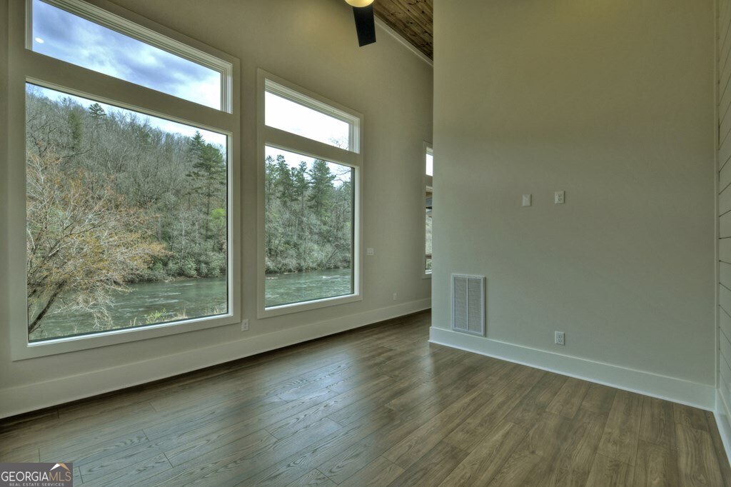 494 Riverbend Manor