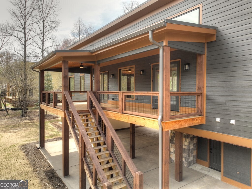 494 Riverbend Manor