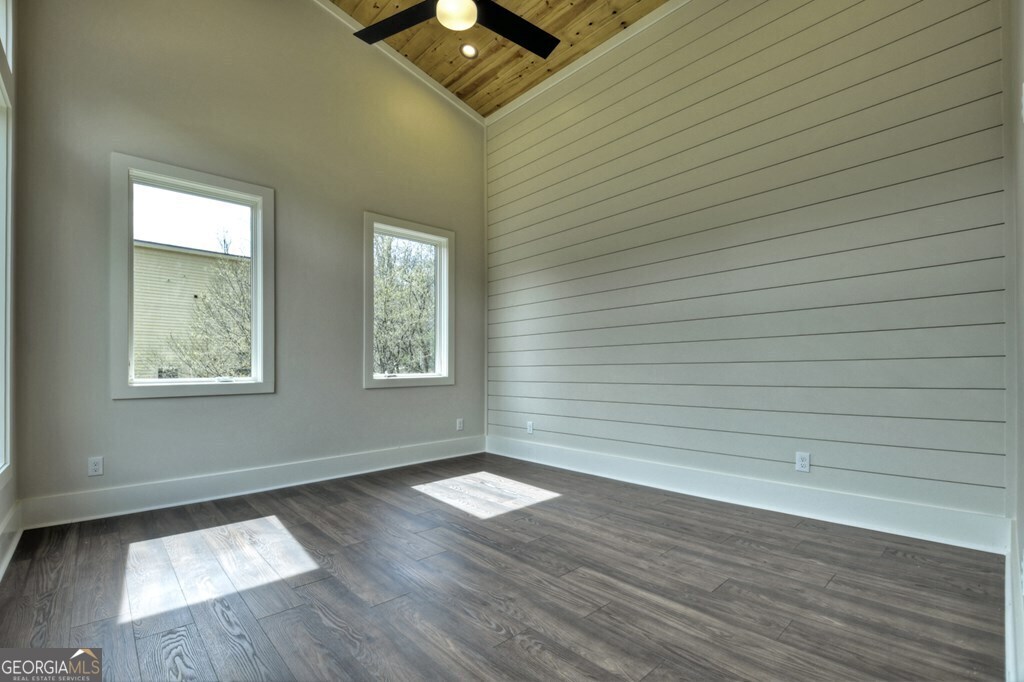 494 Riverbend Manor