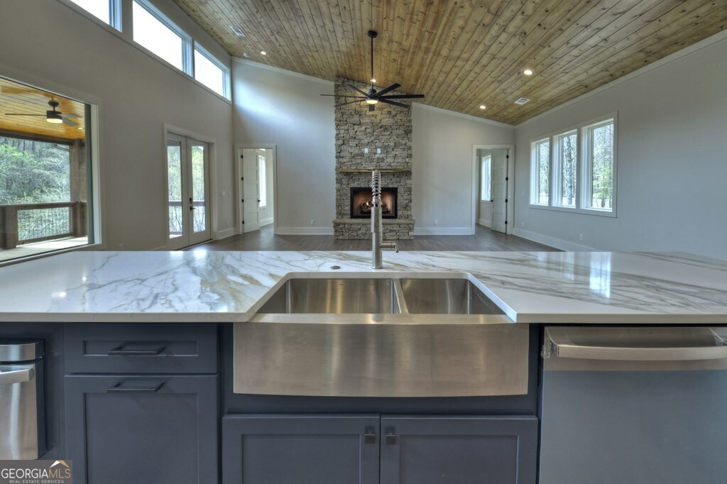 494 Riverbend Manor