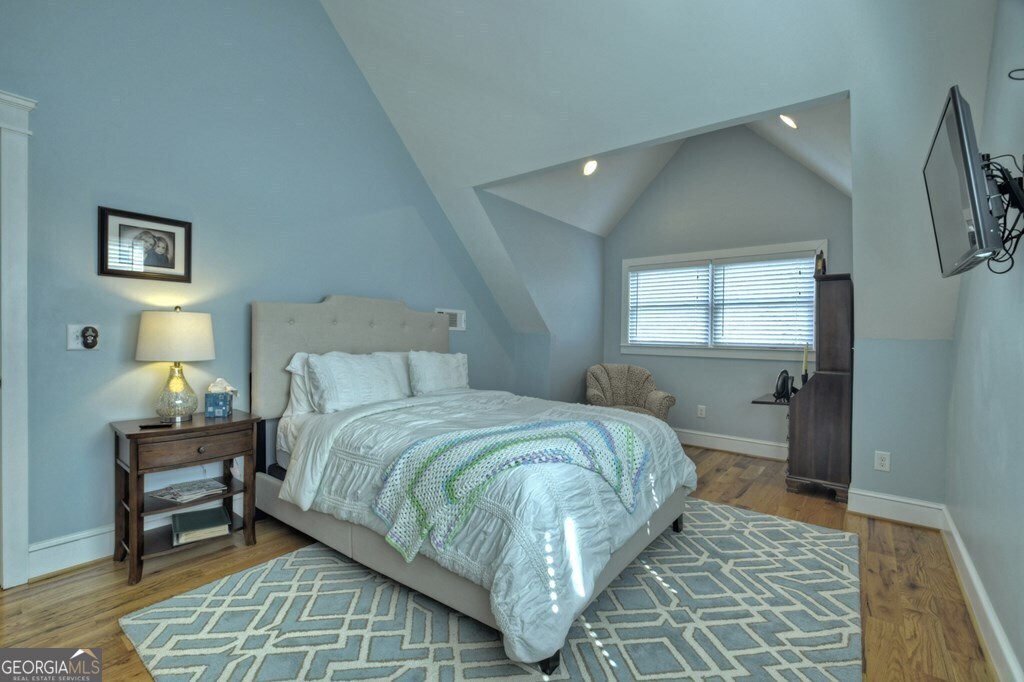 448 Riverbend Manor
