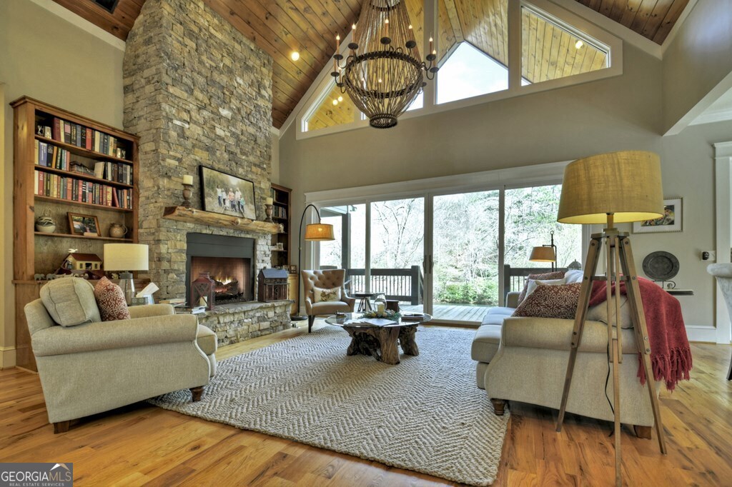 448 Riverbend Manor