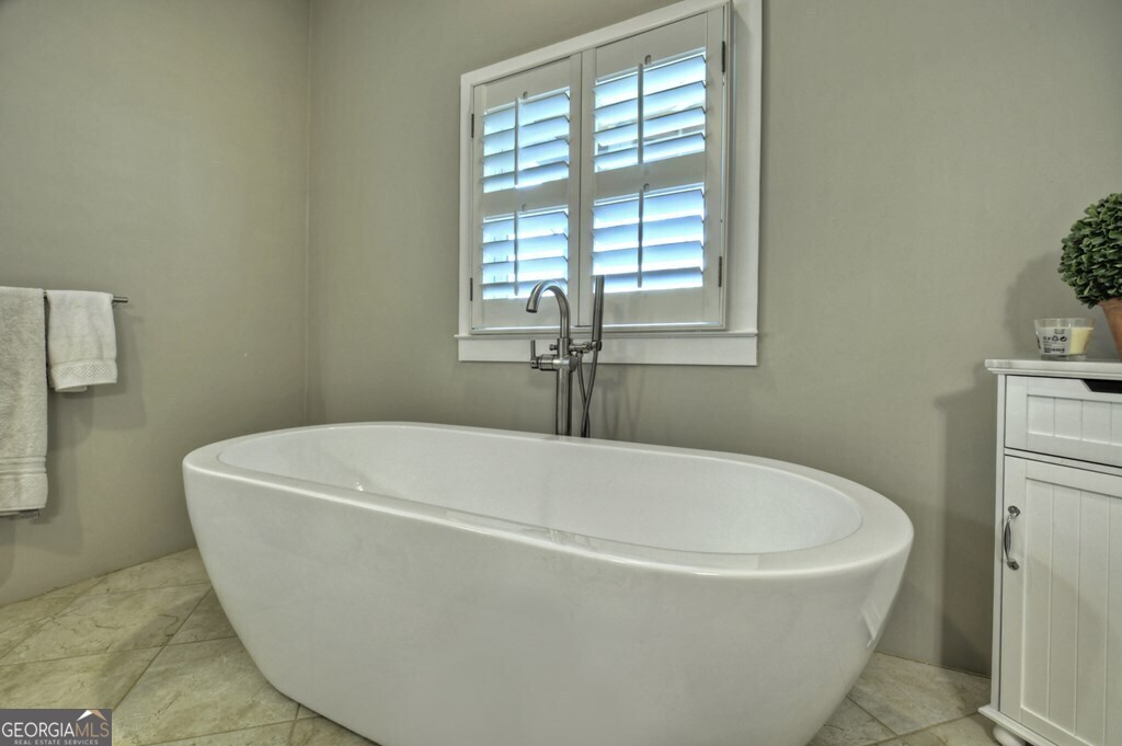 448 Riverbend Manor