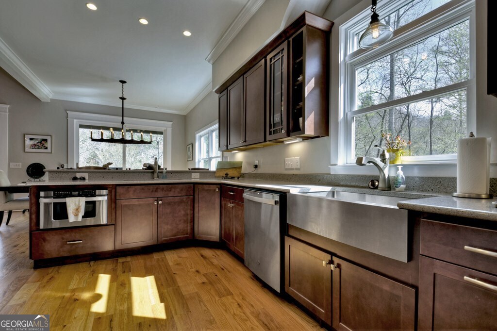 448 Riverbend Manor