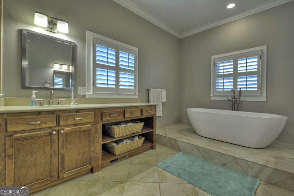 448 Riverbend Manor