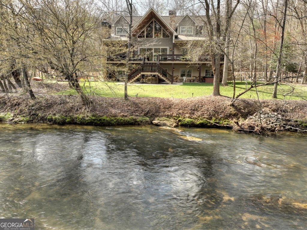 448 Riverbend Manor