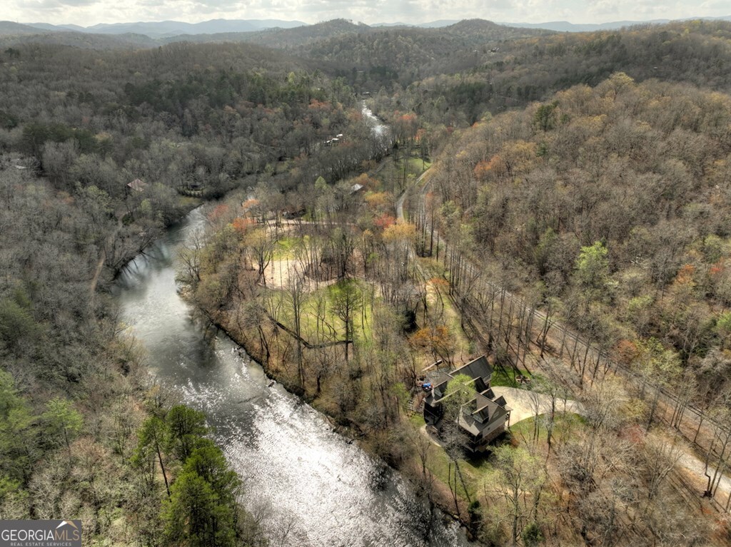 448 Riverbend Manor