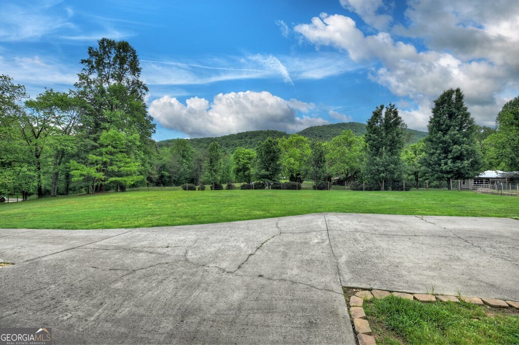 1956 Devils Den Road