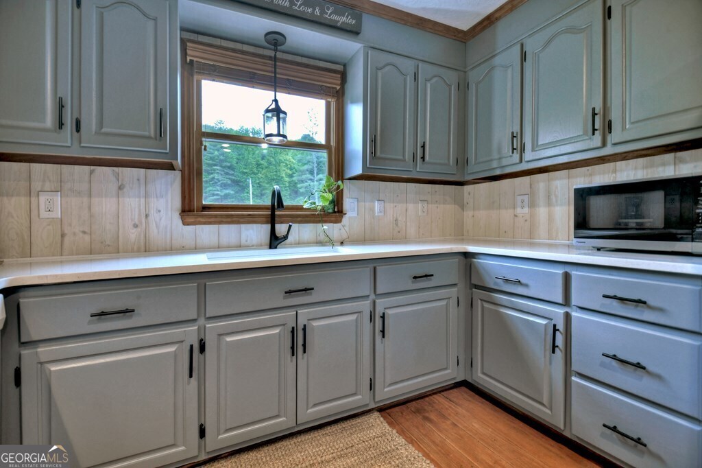 1956 Devils Den Road