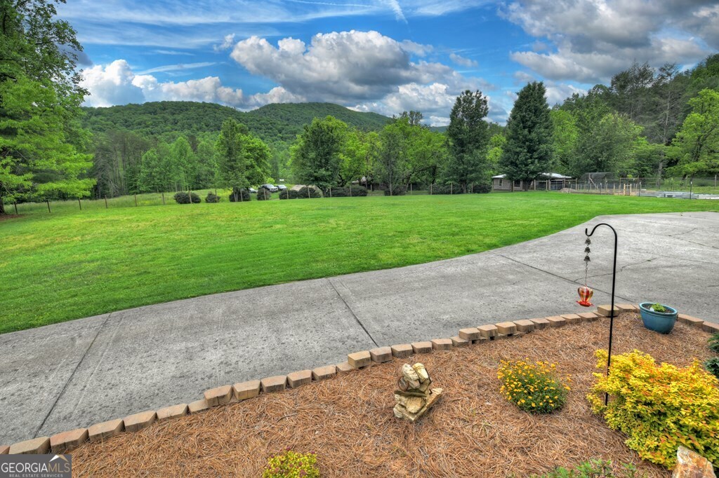 1956 Devils Den Road