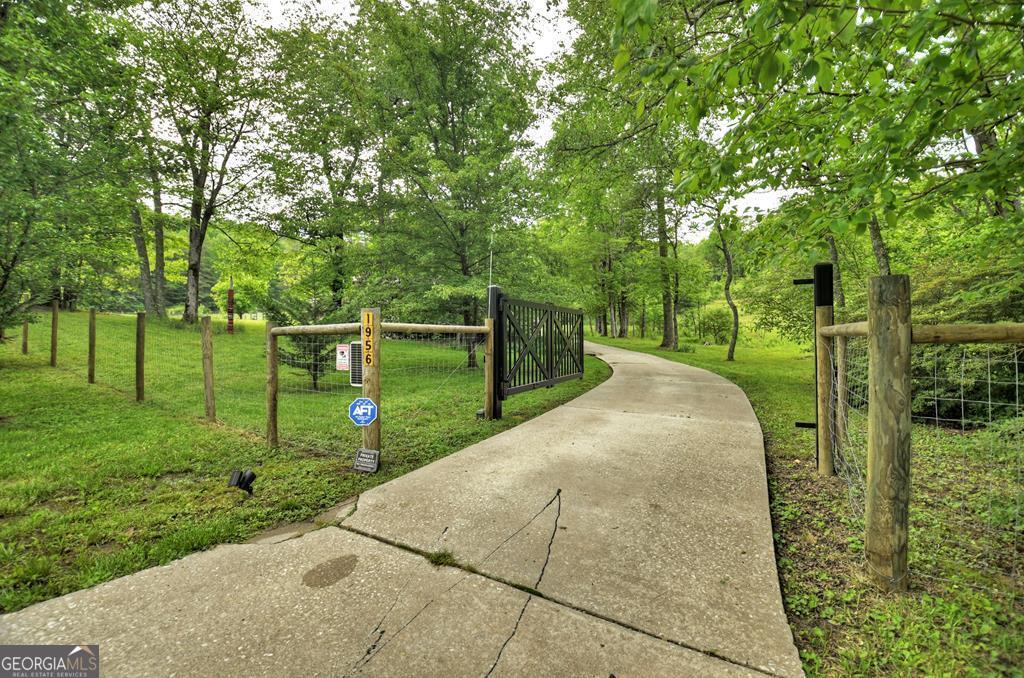 1956 Devils Den Road