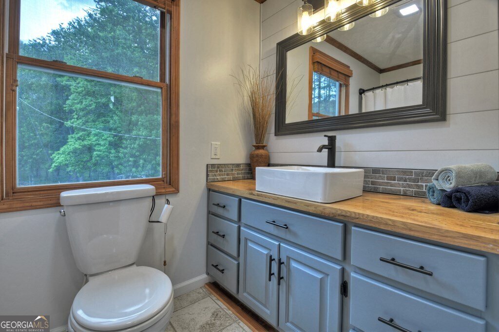 1956 Devils Den Road