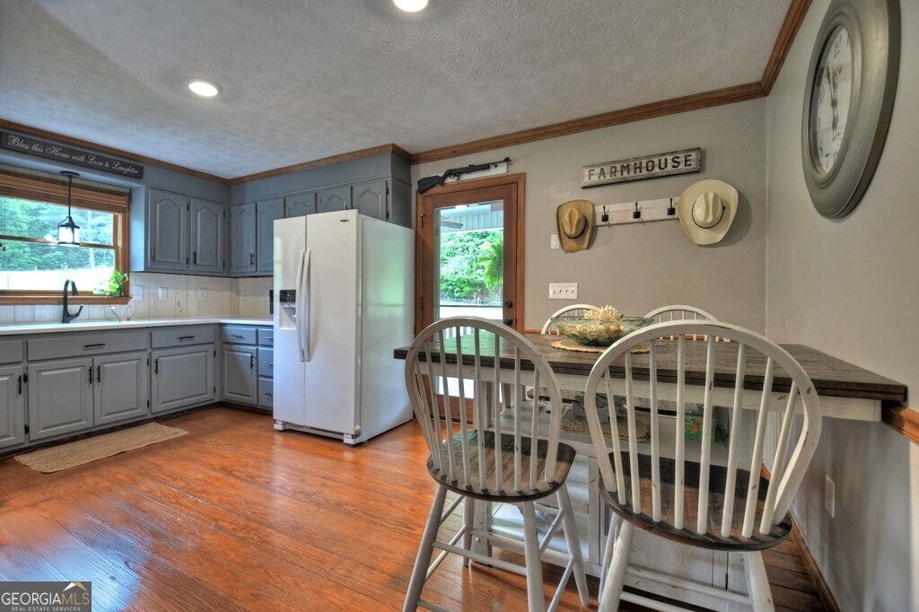 1956 Devils Den Road