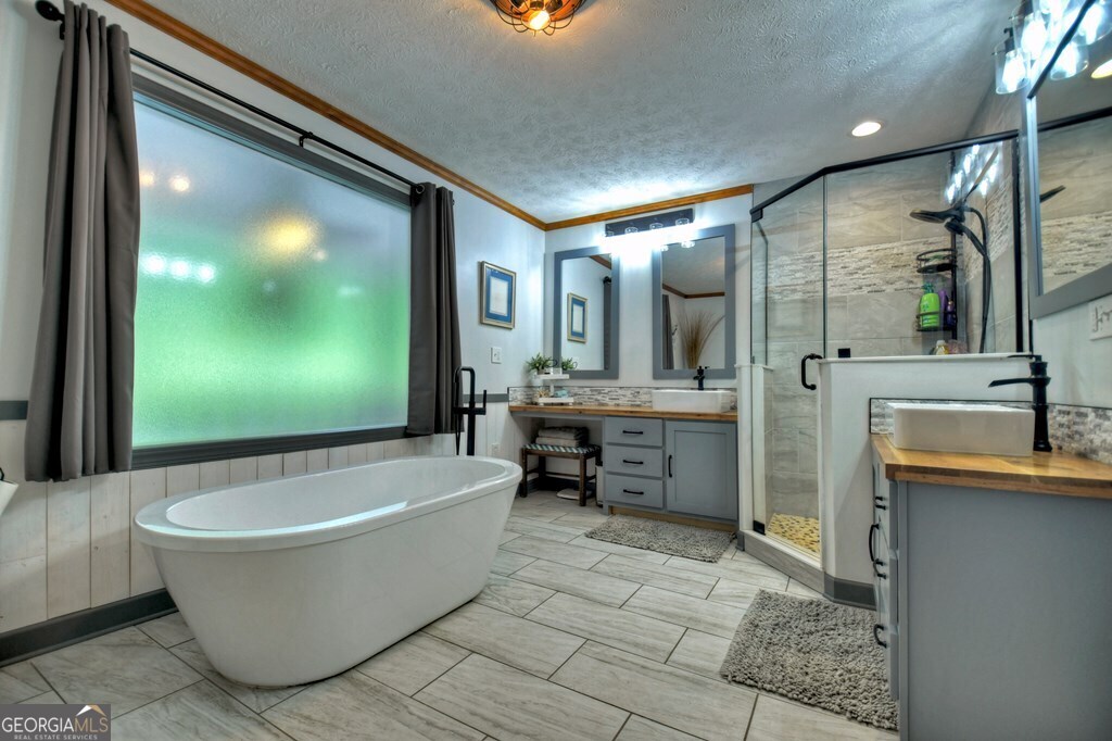 1956 Devils Den Road