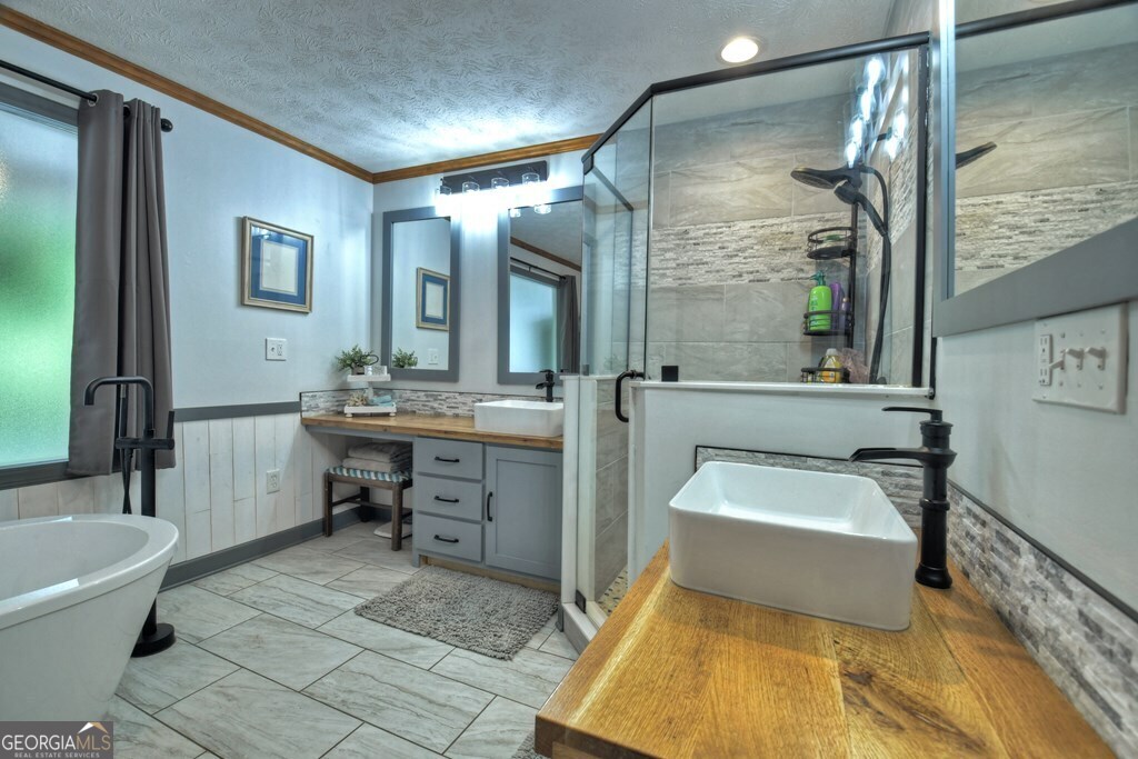 1956 Devils Den Road