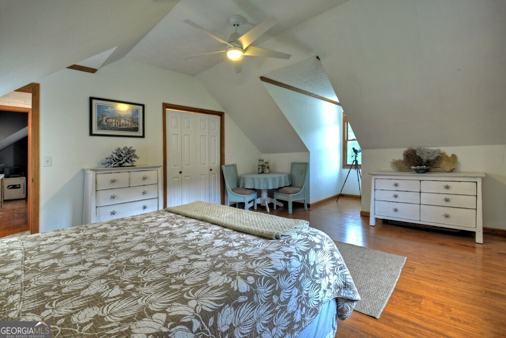 1956 Devils Den Road