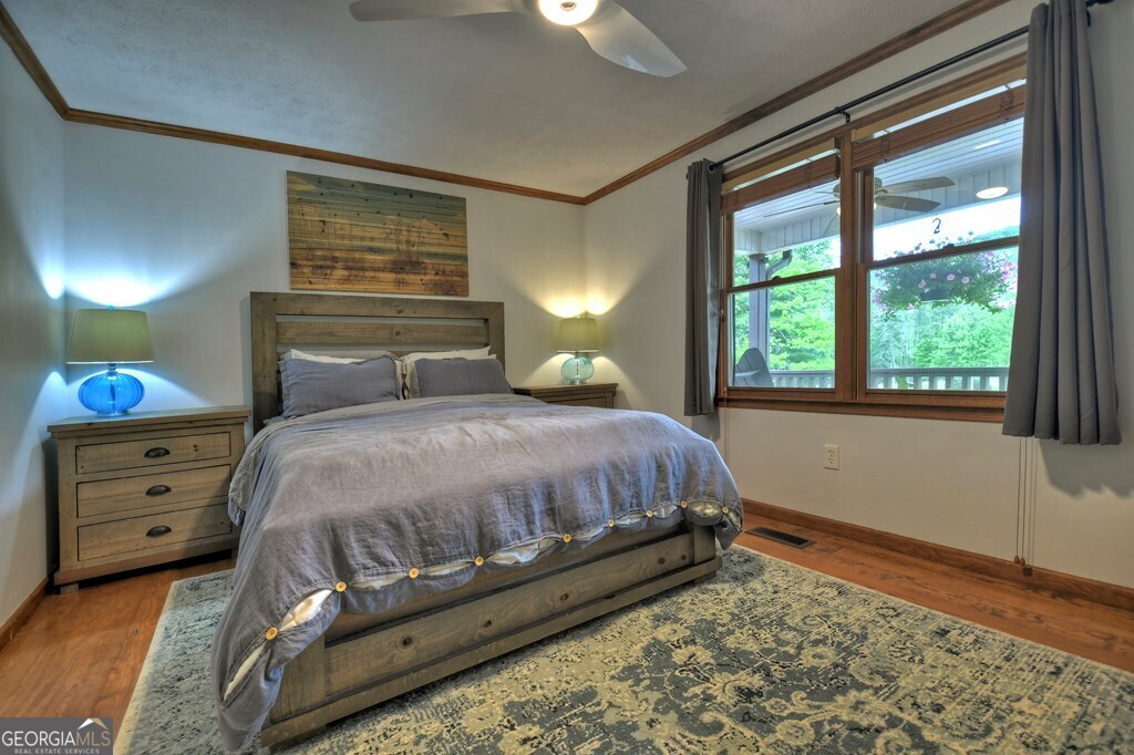 1956 Devils Den Road