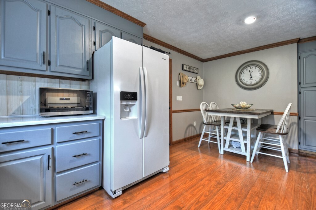 1956 Devils Den Road