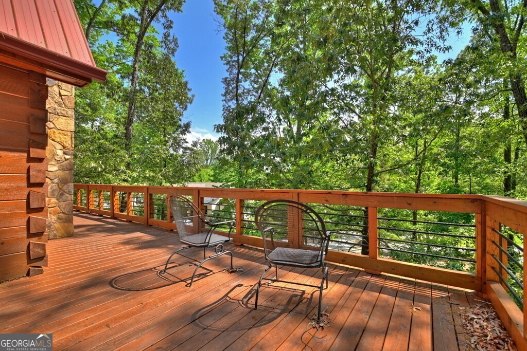 18 Mallard Lane