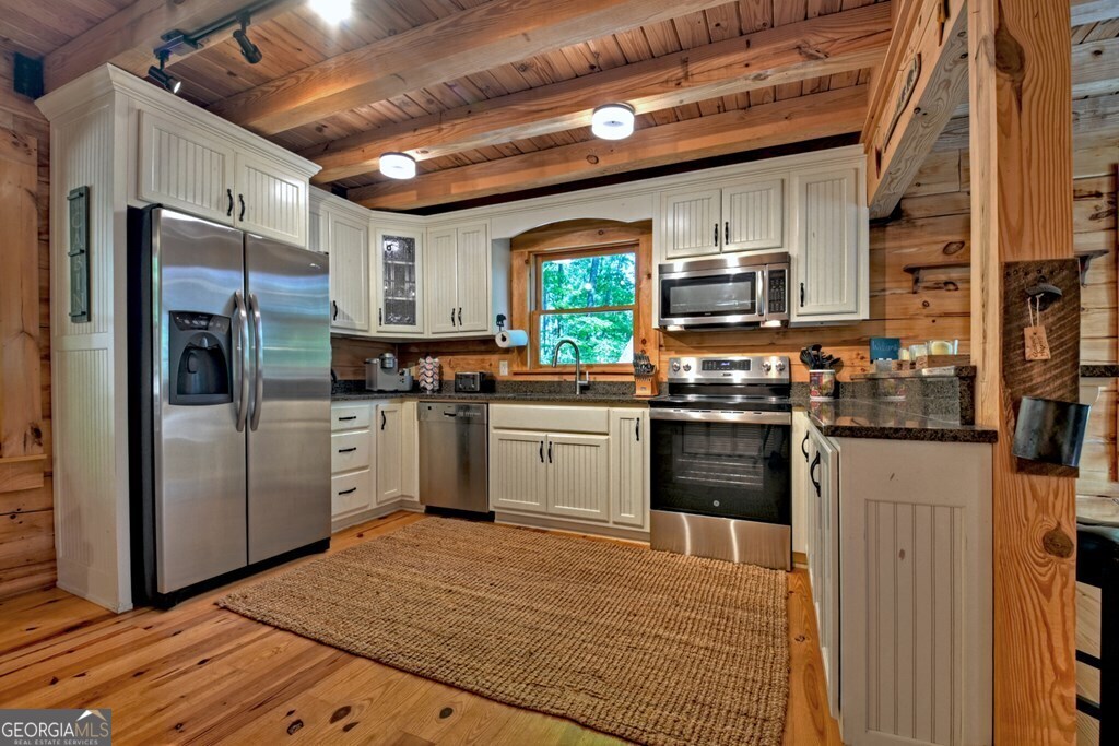 18 Mallard Lane