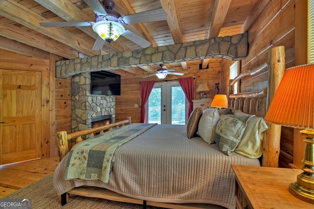 18 Mallard Lane